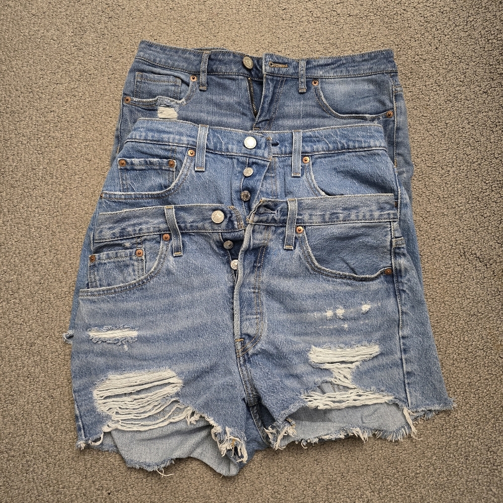 (3) pair denim shorts, Levi's and Aeropostale!